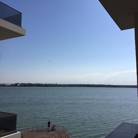 Mirror Lake Apartment Mamaia Exterior foto